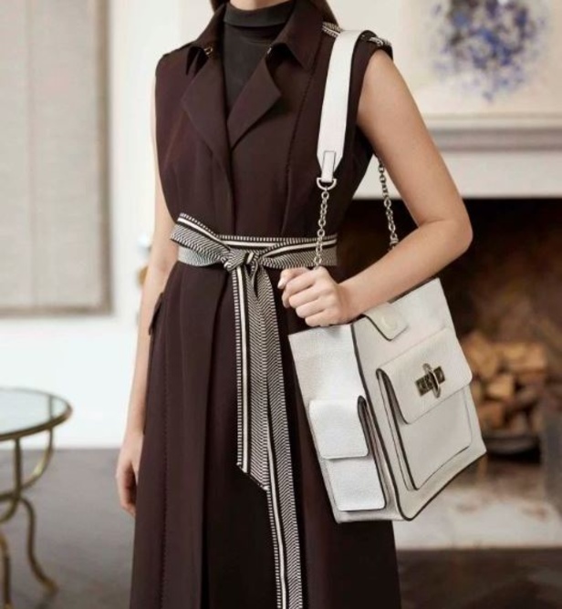 مجموعة Amanda Wakeley لربيع وصيف 2019