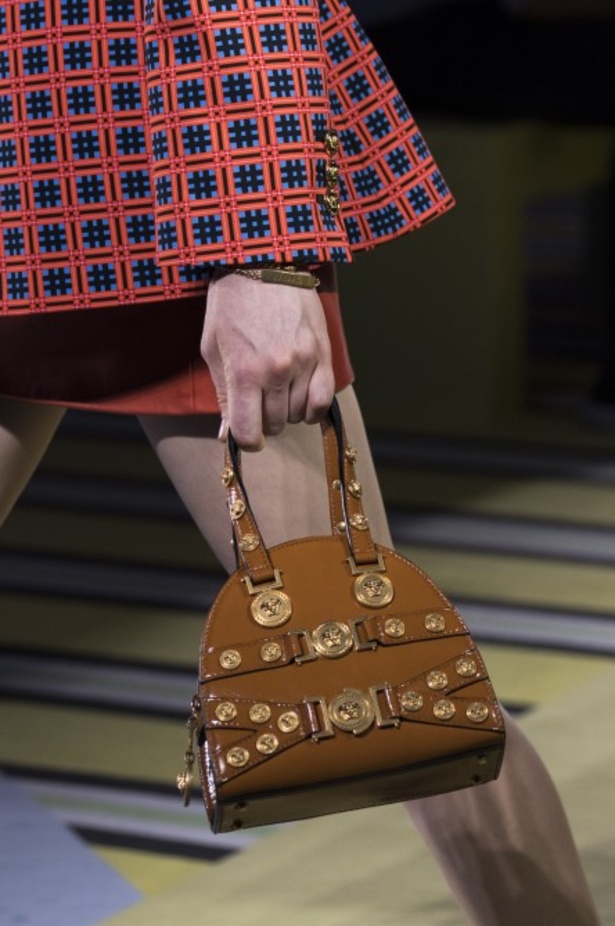 مجموعة فيرساتشي لموسم ربيع وصيف 2019