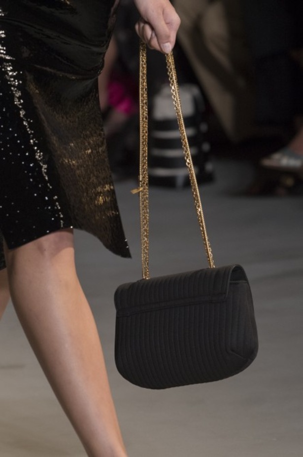 مجموعة No. 21 للأزياء الجاهزة لربيع وصيف ٢٠١٩ !