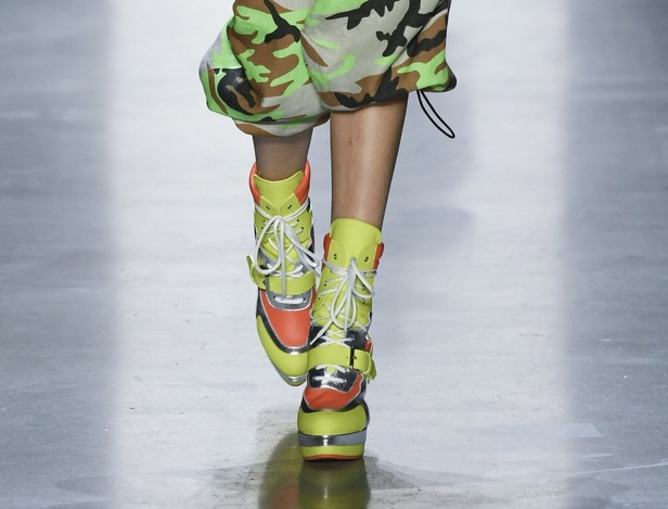 مجموعة Jeremy Scott لربيع وصيف ٢٠١٩ !