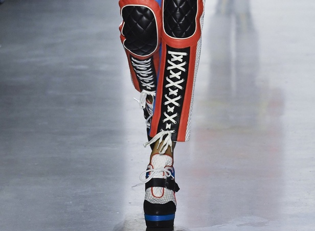 مجموعة Jeremy Scott لربيع وصيف ٢٠١٩ !