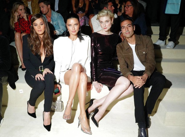 توم فورد يفتتح أسبوع الموضة النيويوركي بعرض كلاسيكي فاخر