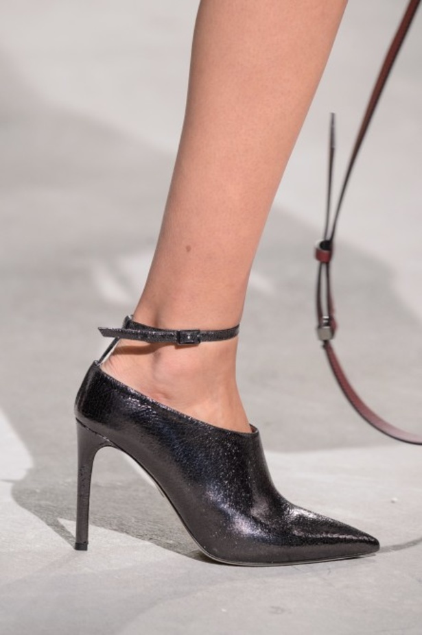 عرض أزياء Cushnie et Ochs لخريف وشتاء 2018 !