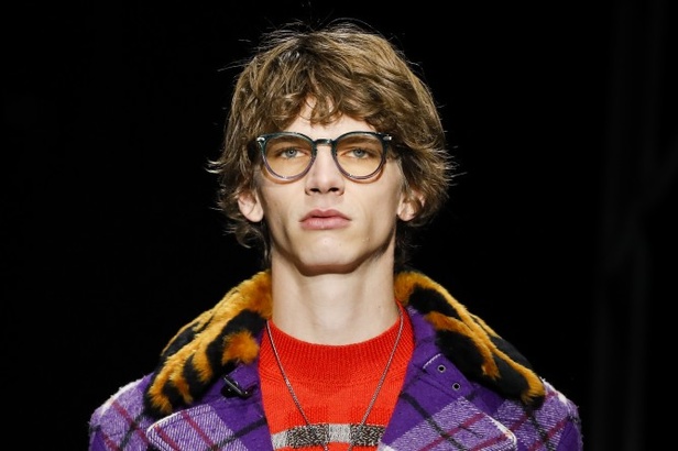 عرض ازياء مجموعة بوتيغا فينيتا لخريف وشتاء 2018