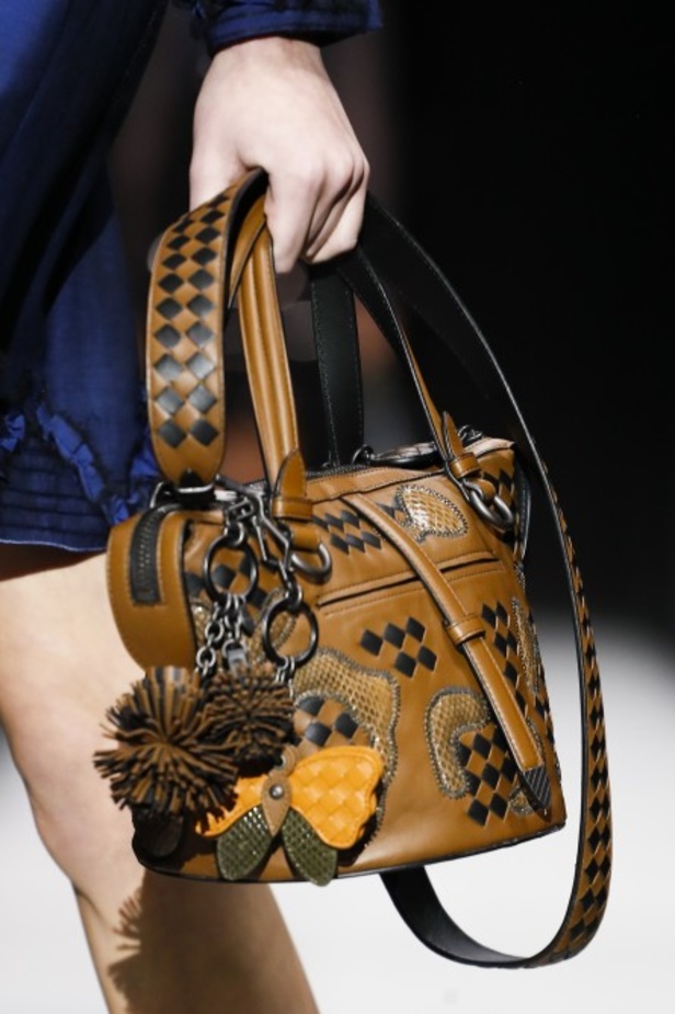 عرض ازياء مجموعة بوتيغا فينيتا لخريف وشتاء 2018