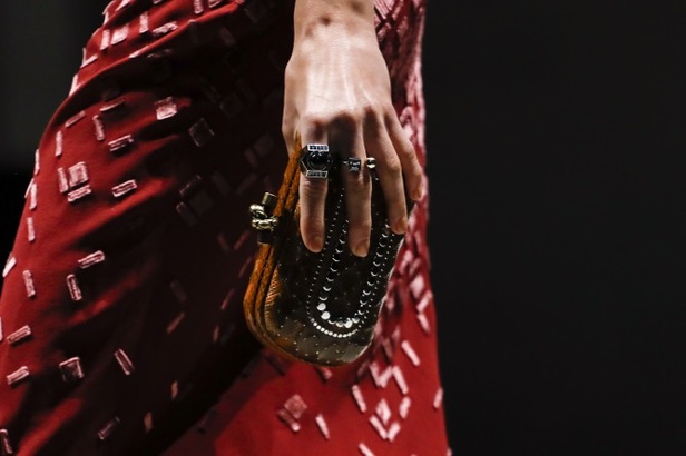 عرض ازياء مجموعة بوتيغا فينيتا لخريف وشتاء 2018