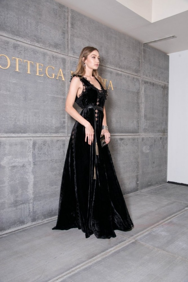 عرض ازياء مجموعة بوتيغا فينيتا لخريف وشتاء 2018