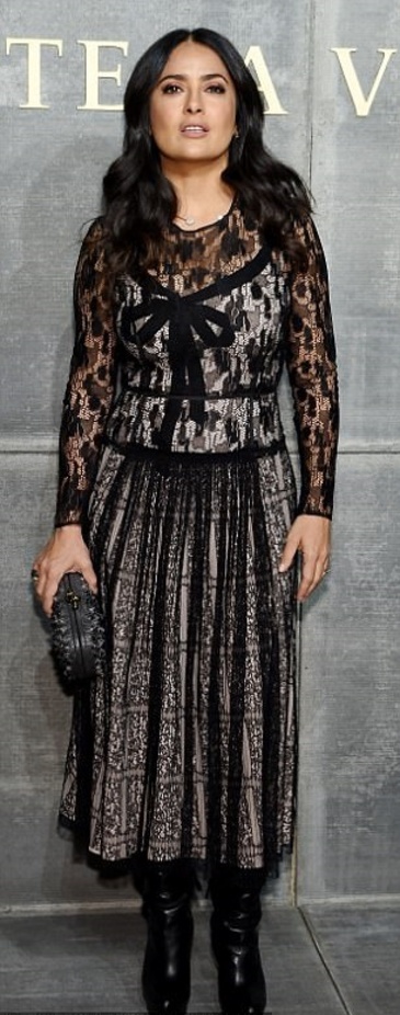 عرض ازياء مجموعة بوتيغا فينيتا لخريف وشتاء 2018