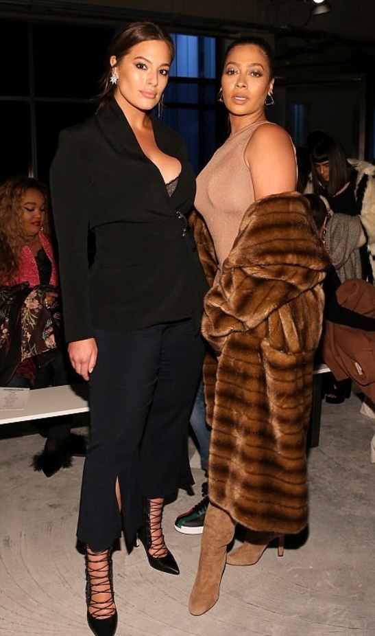 عرض أزياء Cushnie et Ochs لخريف وشتاء 2018 !