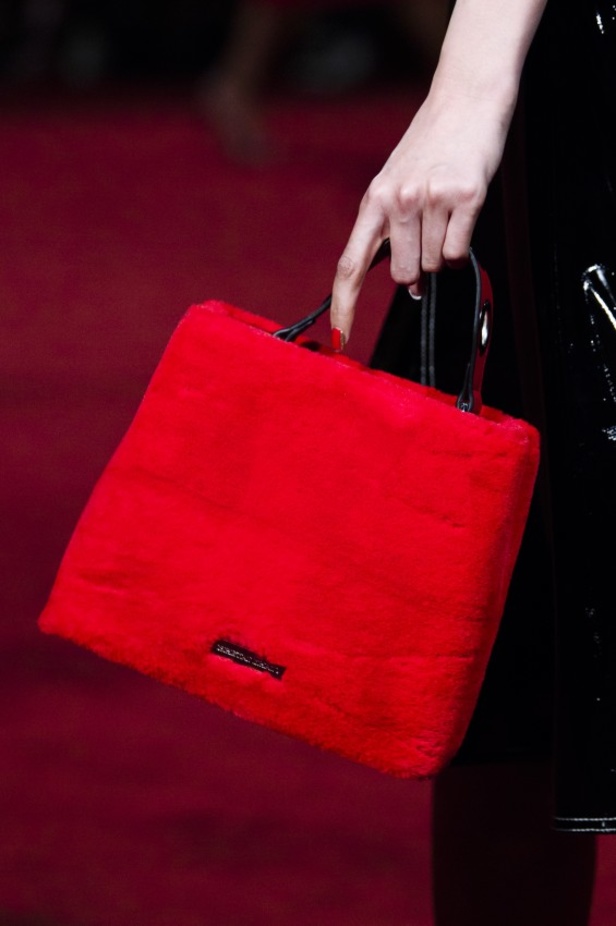 عرض أزياء كريستيان سيريانو لموسم خريف وشتاء 2018