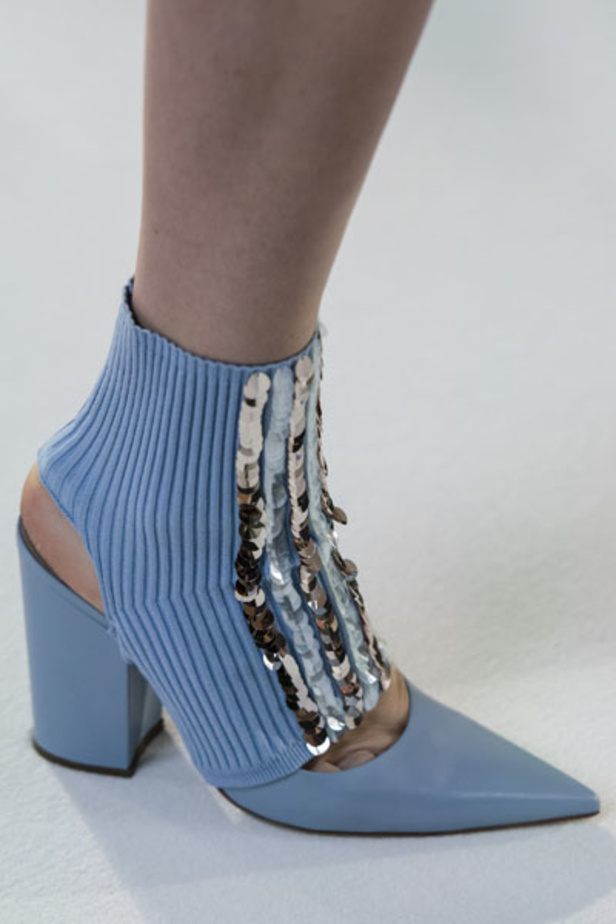 عرض ازياء ديلبوزو لموسم خريف وشتاء 2018