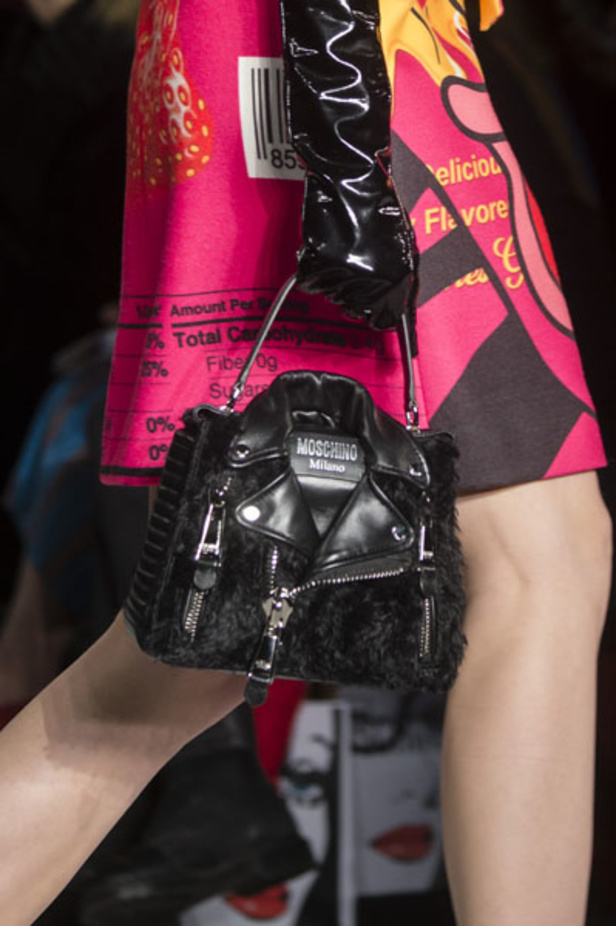 عرض ازياء موسكينو لخريف وشتاء 2018