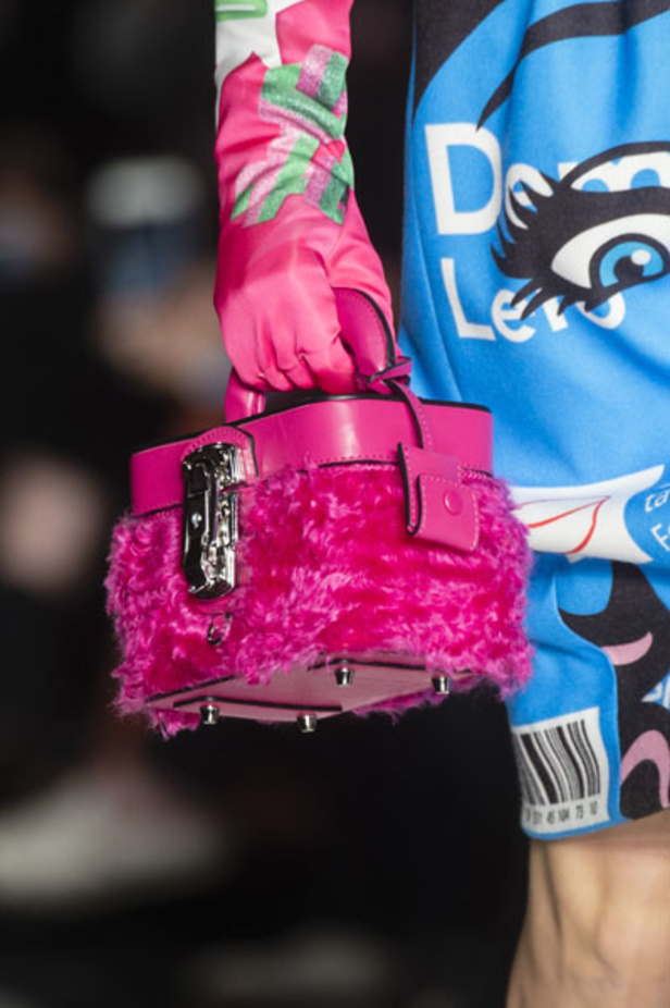 عرض ازياء موسكينو لخريف وشتاء 2018