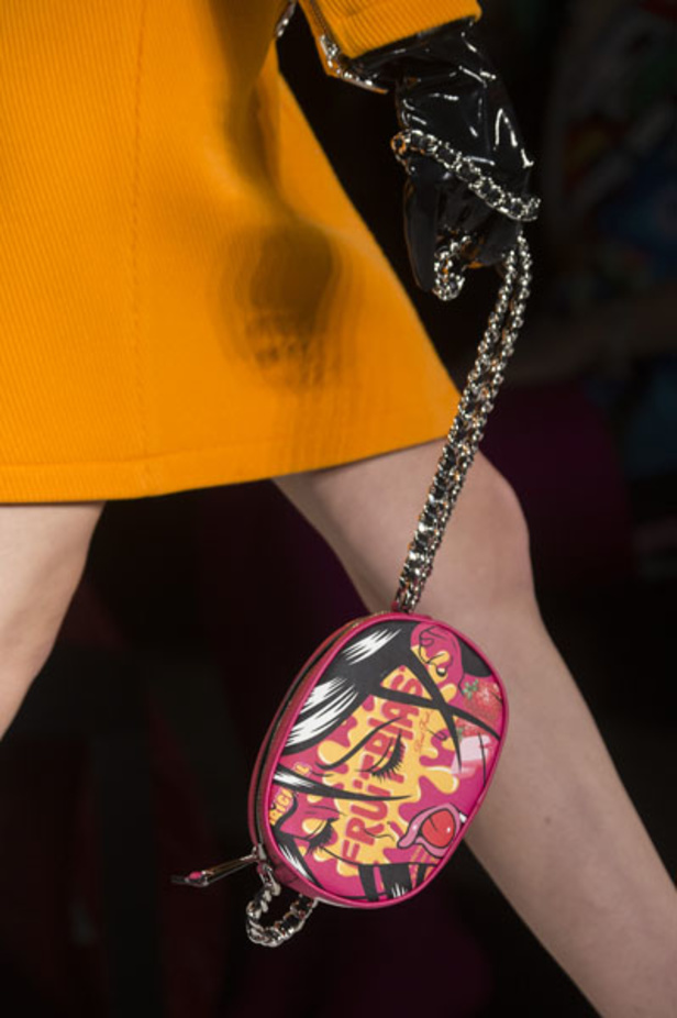 عرض ازياء موسكينو لخريف وشتاء 2018