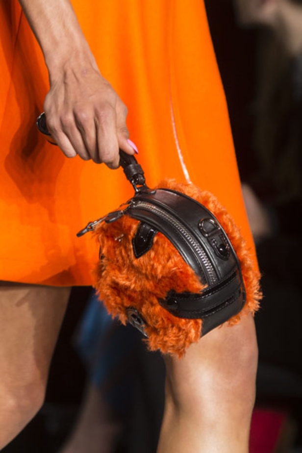 عرض ازياء موسكينو لخريف وشتاء 2018