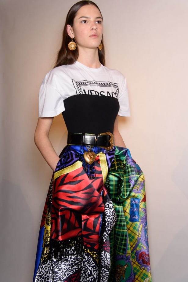 عرض أزياء “فيرساتشي” لموسم خريف وشتاء 2018-2019