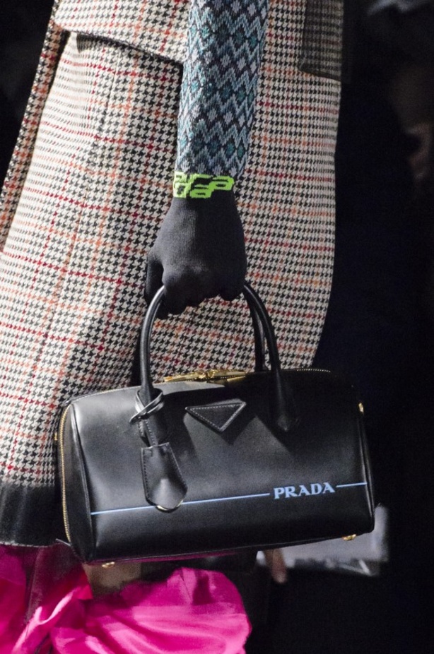 عرض ازياء برادا لخريف وشتاء 2018