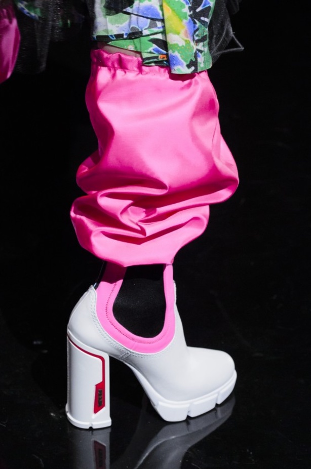 عرض ازياء برادا لخريف وشتاء 2018