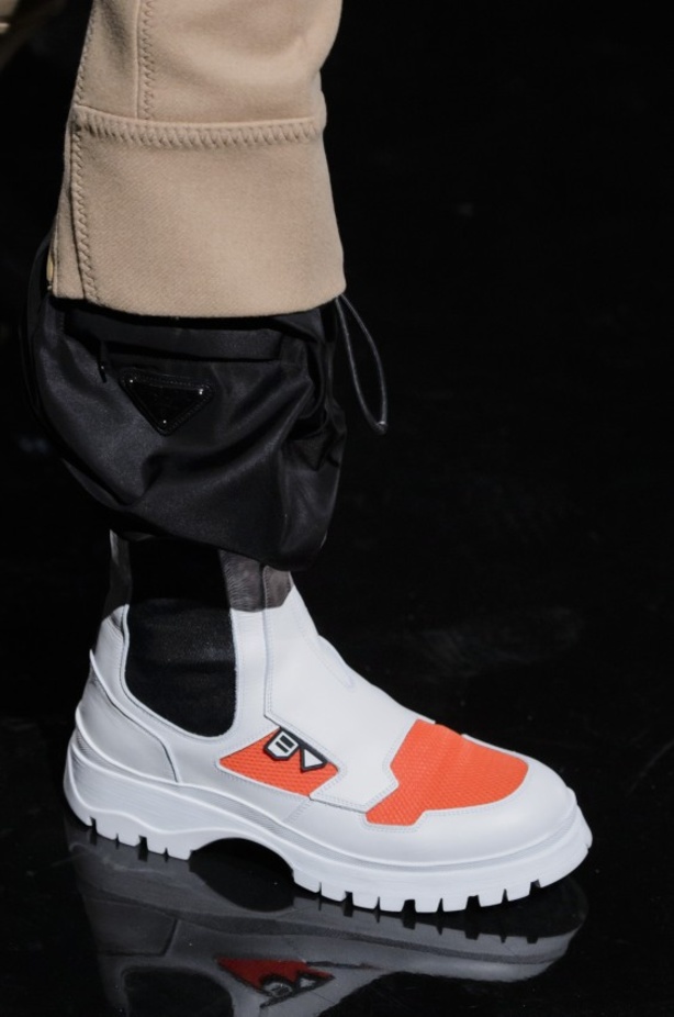 عرض ازياء برادا لخريف وشتاء 2018