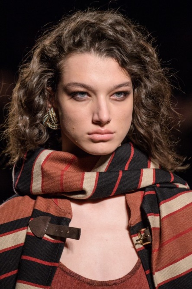 عرض ازياء ايترو لخريف وشتاء 2018