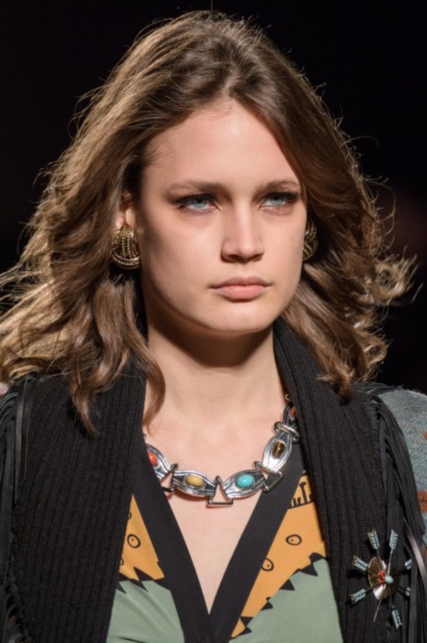 عرض ازياء ايترو لخريف وشتاء 2018