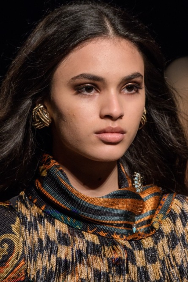 عرض ازياء ايترو لخريف وشتاء 2018