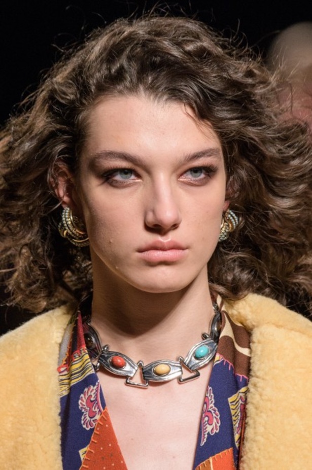 عرض ازياء ايترو لخريف وشتاء 2018