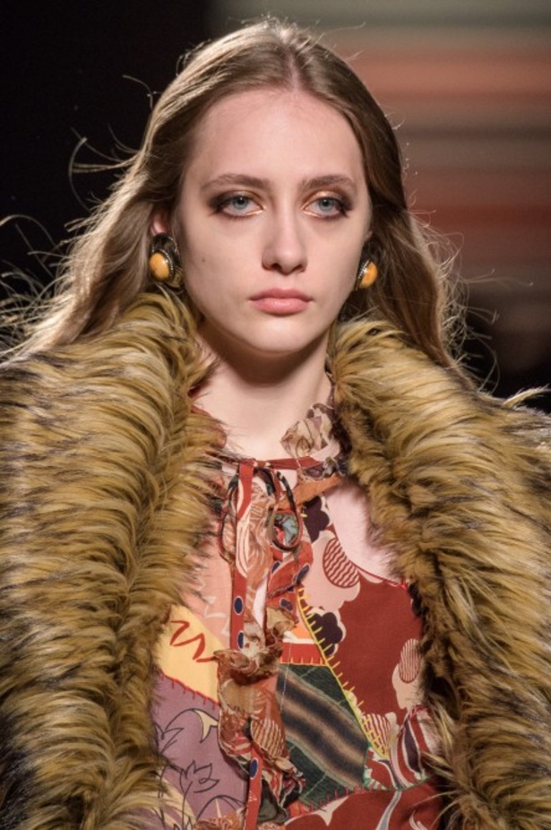 عرض ازياء ايترو لخريف وشتاء 2018