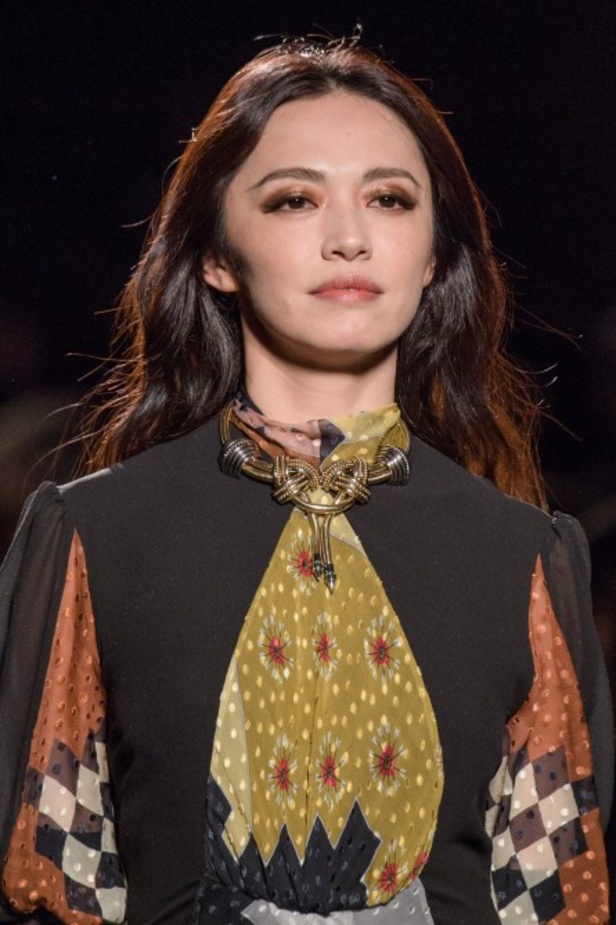 عرض ازياء ايترو لخريف وشتاء 2018