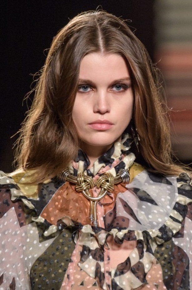 عرض ازياء ايترو لخريف وشتاء 2018