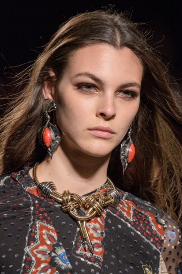 عرض ازياء ايترو لخريف وشتاء 2018