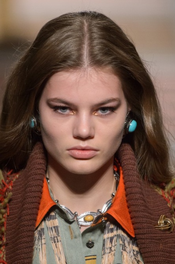 عرض ازياء ايترو لخريف وشتاء 2018