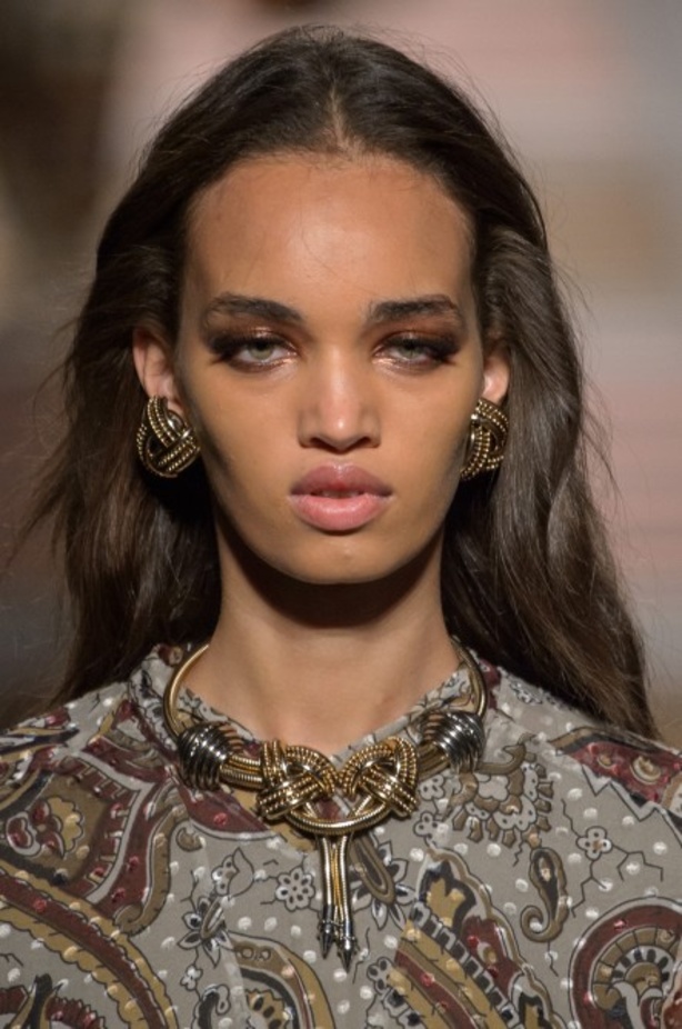 عرض ازياء ايترو لخريف وشتاء 2018