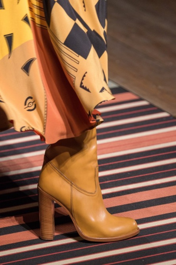 عرض ازياء ايترو لخريف وشتاء 2018