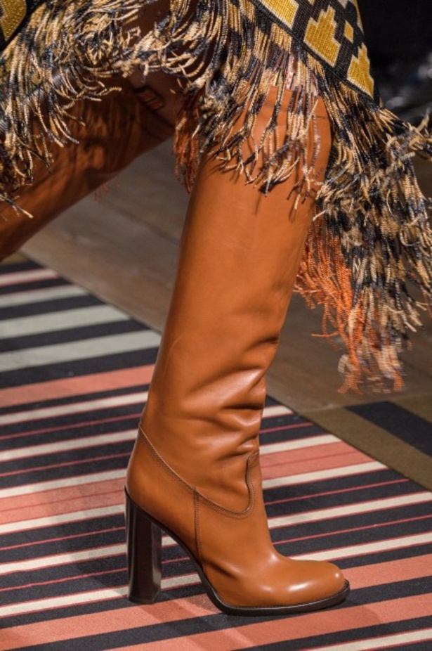 عرض ازياء ايترو لخريف وشتاء 2018