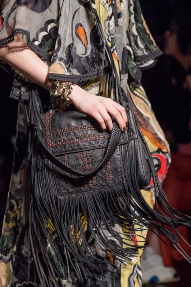 عرض ازياء ايترو لخريف وشتاء 2018