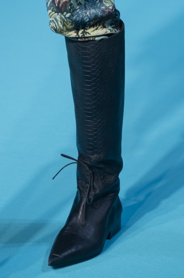 عرض أزياء Off White لخريف وشتاء ٢٠١٨ !