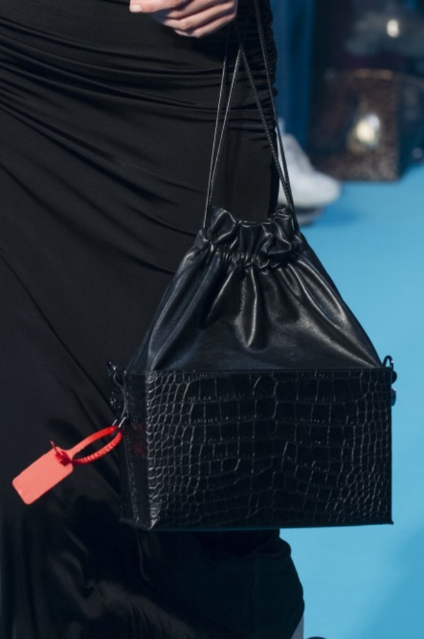 عرض أزياء Off White لخريف وشتاء ٢٠١٨ !