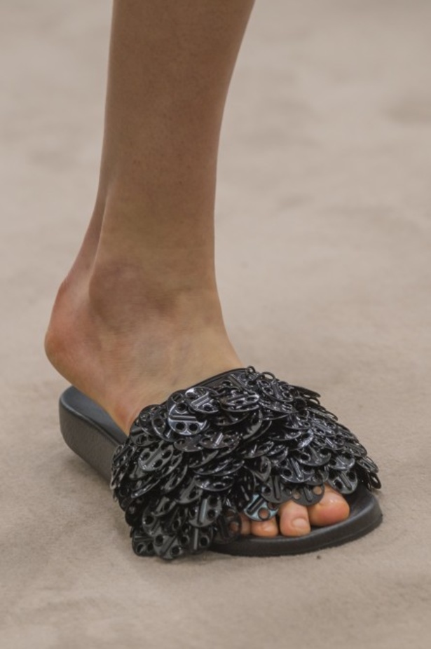 عرض ازياء باكو رابان لخريف وشتاء 2018