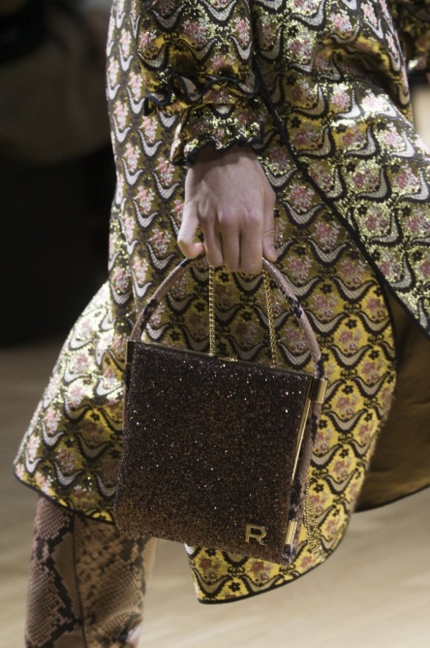 عرض ازياء روشاس لخريف وشتاء 2018