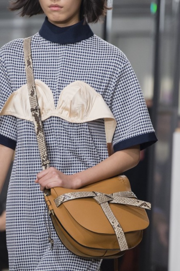 عرض ازياء لويفي لخريف وشتاء 2018