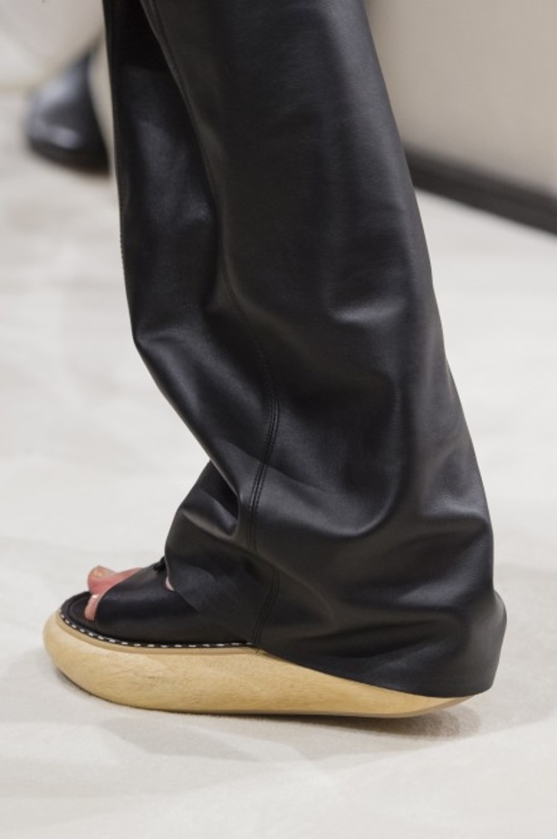 عرض ازياء لويفي لخريف وشتاء 2018