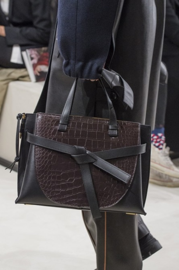 عرض ازياء لويفي لخريف وشتاء 2018