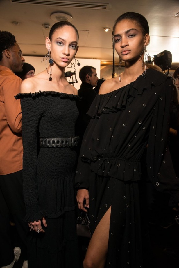 عرض ازياء ألتوزارا لخريف وشتاء 2018