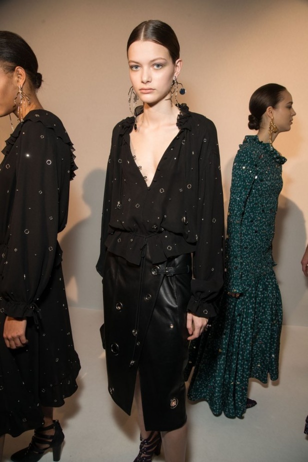 عرض ازياء ألتوزارا لخريف وشتاء 2018