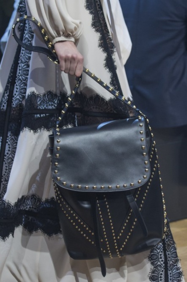 مجموعة ايلي صعب لخريف و شتاء 2018