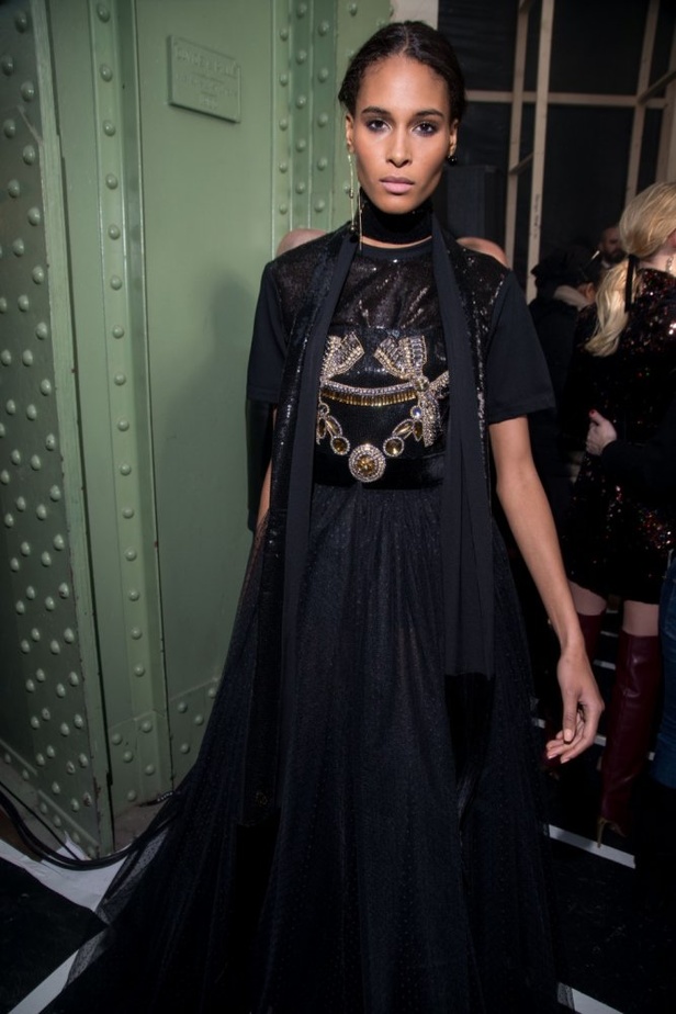 مجموعة ايلي صعب لخريف و شتاء 2018