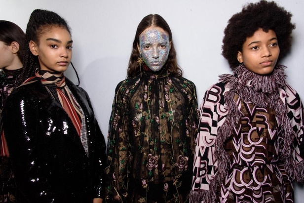 عرض ازياء جيامباتيستا فالي لموسم خريف وشتاء 2018