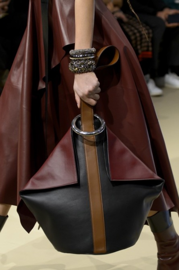 مجموعة Alexander McQueen لخريف و شتاء 2018