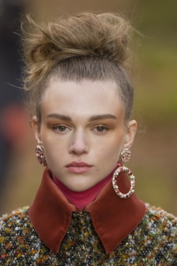 مجموعة شانيل لخريف 2018 تنقلنا الى أحضان الطبيعة الخلابة